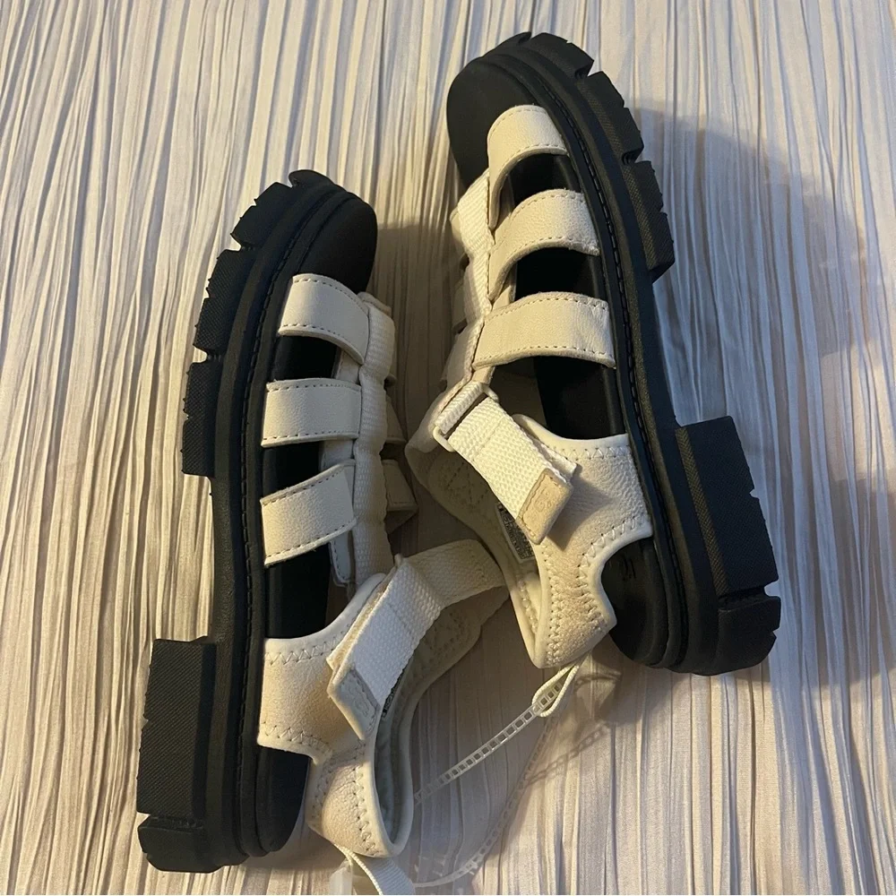 UGG Ashton multi‎ strap off white sandals size 2 youth new without tags